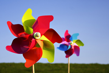 bunte windräder