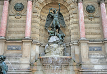 fontaine saint michel, quartier latin