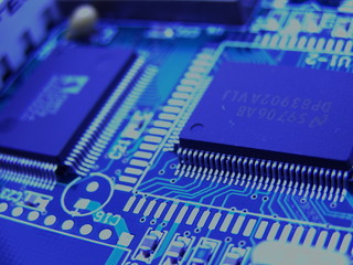 circuit intégré bleu