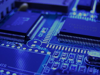 circuit intégré bleu
