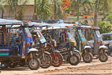 tuk tuk taxi