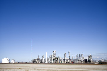 refinery 4