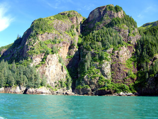 mountains in resurrection bay
