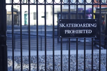 no skateboarding