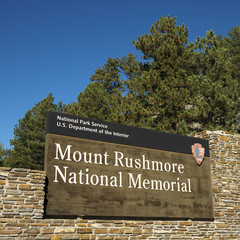 mount rushmore national memorial sign.