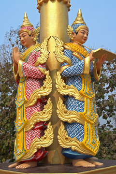 tachileik shwedagon statues