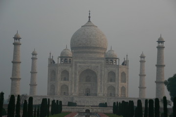 taj mahal towers at dusk