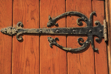 antique hinge