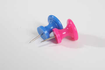 push pins in pink and blue