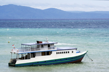 diving boat