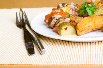 steak, vegetable and potatoes