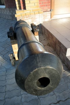 ancient ships cannon.