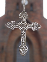 silver metal cross