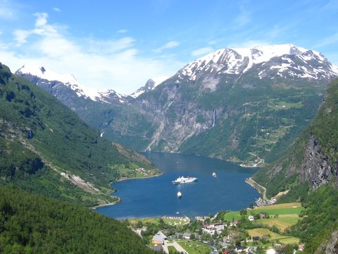 geirangerfjord from dalsnibba