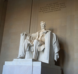 the lincoln memorial in washington dc