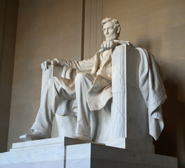 the lincoln memorial in washington dc
