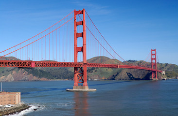 golden gate bridge from fort point viewpoint