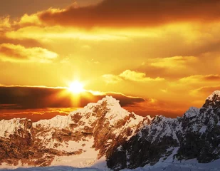 Photo sur Plexiglas Alpamayo sunset in cordilleras mountain