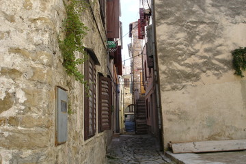 Fototapeta na wymiar ulica w Piran