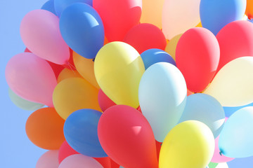 Fototapeta na wymiar wielobarwny balony