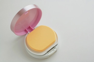 the facepowder, vanity case