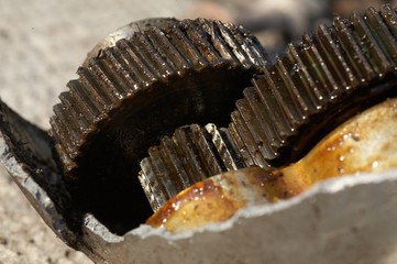 grungy dirty gears 3