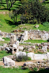 ancient ruins in athens