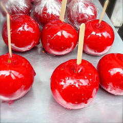 red candy apples