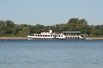 dampfer auf dem ammersee