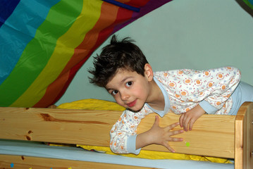 schlafenszeit * junge im bett