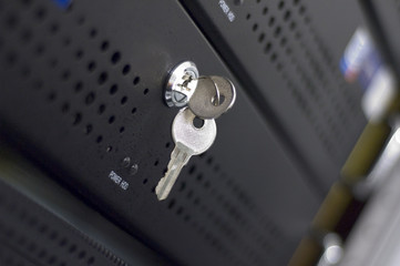 keys in rackmount server