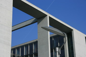 moderne lampe am paul-löbe-haus berlin