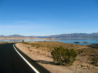 road to lake mead