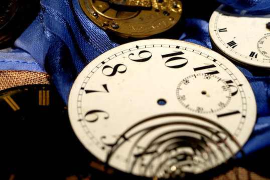 clock's parts