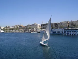 Fototapete Rund Feluke und Boote auf dem Nil © foxytoul