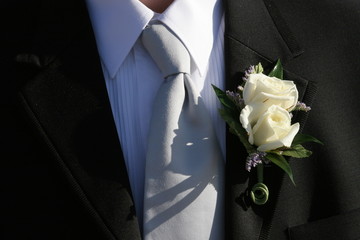 shirt, tie, suit, boutinerre