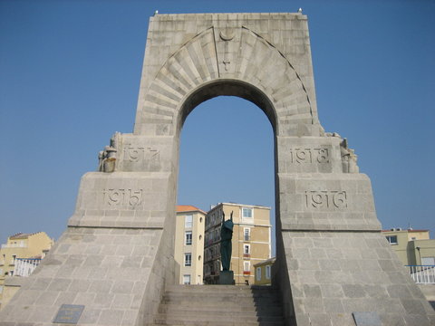 m&eacute;morial