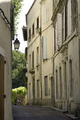 Fototapeta na wymiar ulica z Arles
