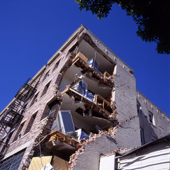 apartment building after earthquake