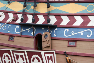pattern on a ship