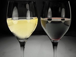 weiß wein und rot wein glas