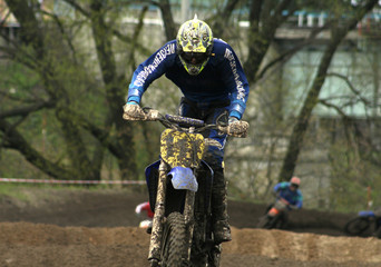 the leader motorcycle races