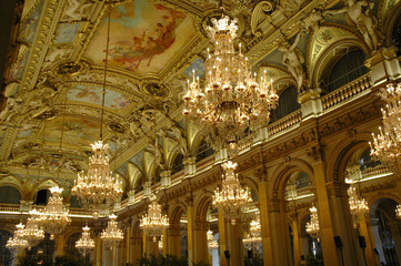 lustre and ceiling - baroque design