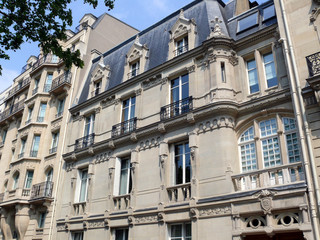 Fototapeta na wymiar Elewacja de pierre paris viii
