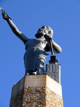 statue of vulcan