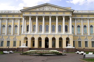 Fototapeta na wymiar russian museum in saint petersburg, russia.