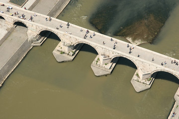  areal view of the stone bridge on vardar river - obrazy, fototapety, plakaty
