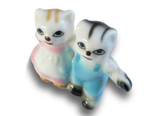 1097 - petits chats en porcelaine