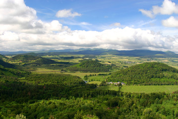 Fototapeta na wymiar panorama d'Auvergne