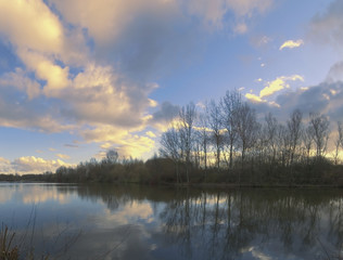 Fototapeta premium arrow valley lake